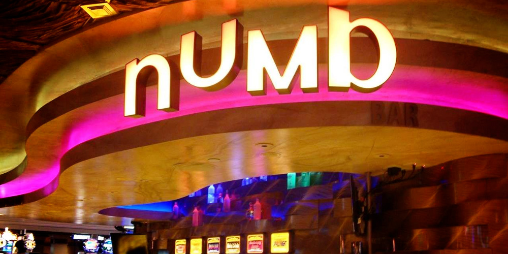 Numb Bar & Frozen Cocktails at Caesars Palace in Las Vegas